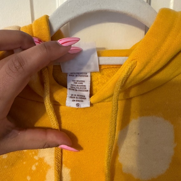 Red Oak Yellow USC Cropped Hoodie - Picture 4 of 4